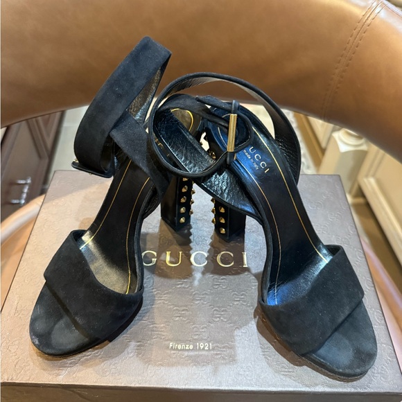 Gucci Black and Gold Women's Heels - Picture 2 of 6